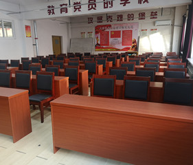 
                                    大連市足球運(yùn)動(dòng)學(xué)校