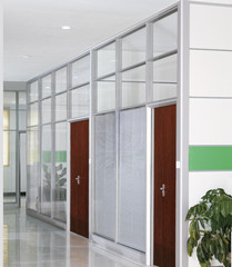 
                                    大連辦公隔斷